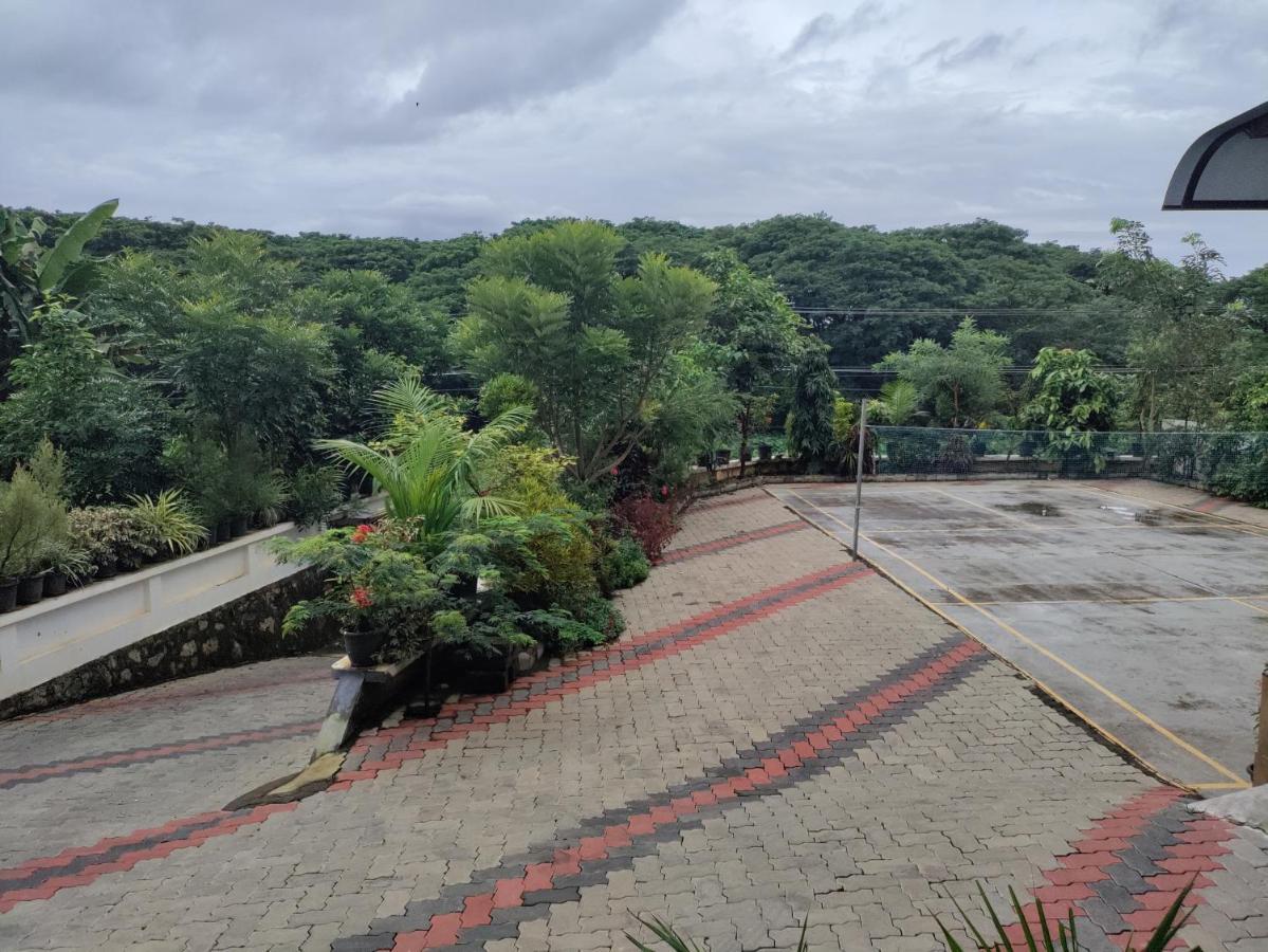 Meghdoot River Resort Kochi Exterior photo