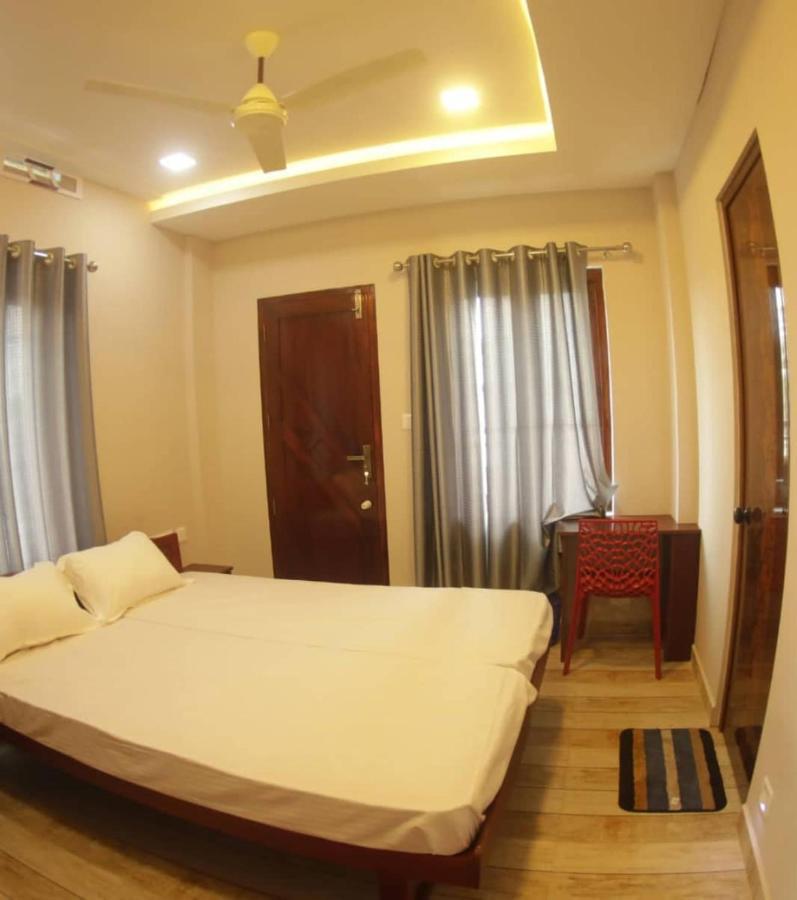 Meghdoot River Resort Kochi Exterior photo